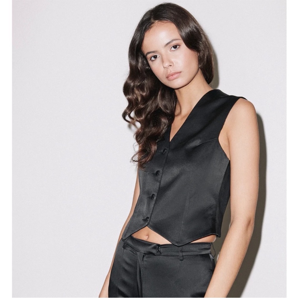 NWT House Of Holland Vest Waistcoat Tailored Sleeveless in Black Satin